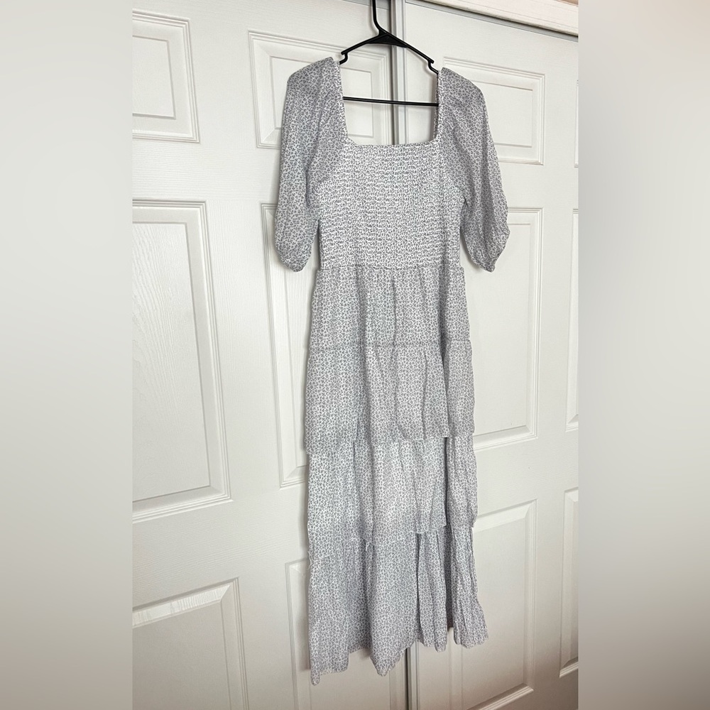 NWT White and blue flowered tiered dress